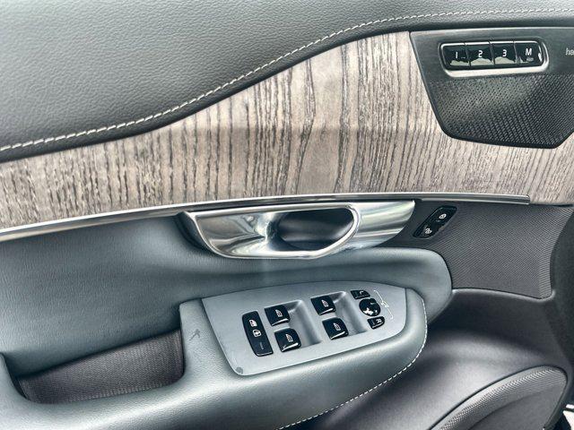 used 2022 Volvo XC90 Recharge Plug-In Hybrid car, priced at $43,000