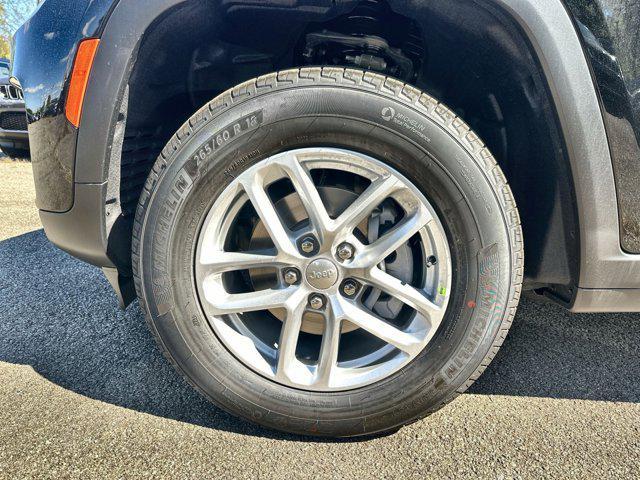 new 2025 Jeep Grand Cherokee car, priced at $35,257