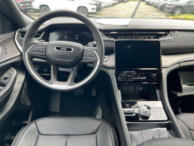 new 2025 Jeep Grand Cherokee car, priced at $45,616
