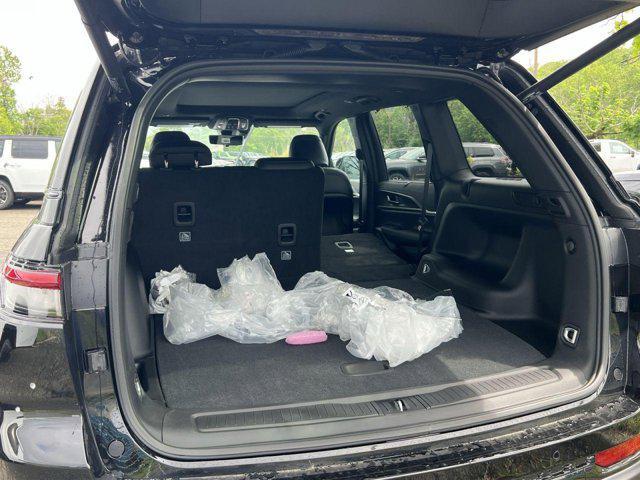new 2025 Jeep Grand Cherokee car, priced at $45,616