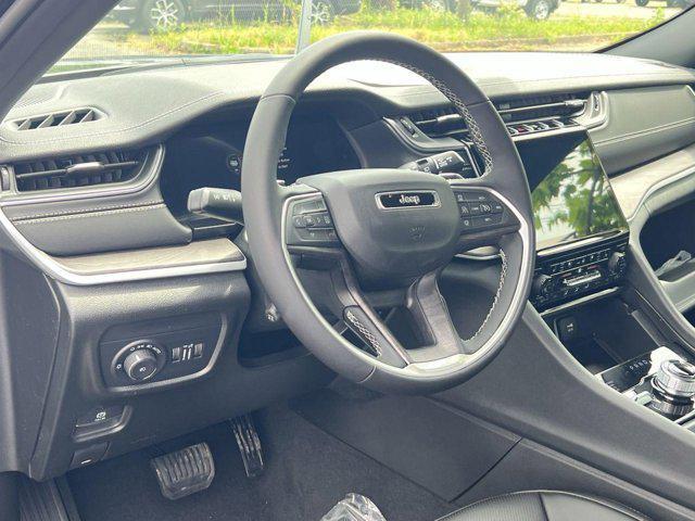 new 2025 Jeep Grand Cherokee car, priced at $45,616