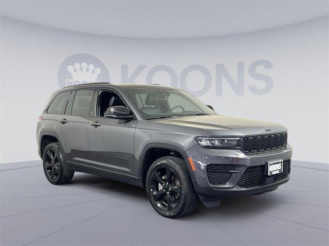 used 2022 Jeep Grand Cherokee car, priced at $31,000