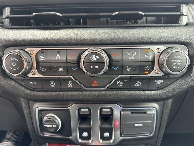 new 2025 Jeep Wrangler car, priced at $38,458