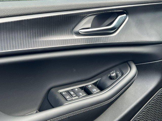 new 2025 Jeep Grand Cherokee car, priced at $38,182