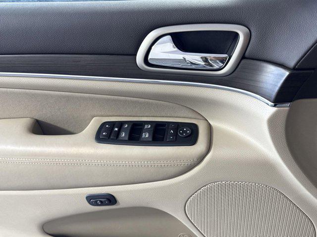 used 2015 Jeep Grand Cherokee car, priced at $18,000