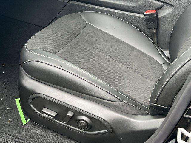 new 2025 Jeep Grand Cherokee car, priced at $38,182