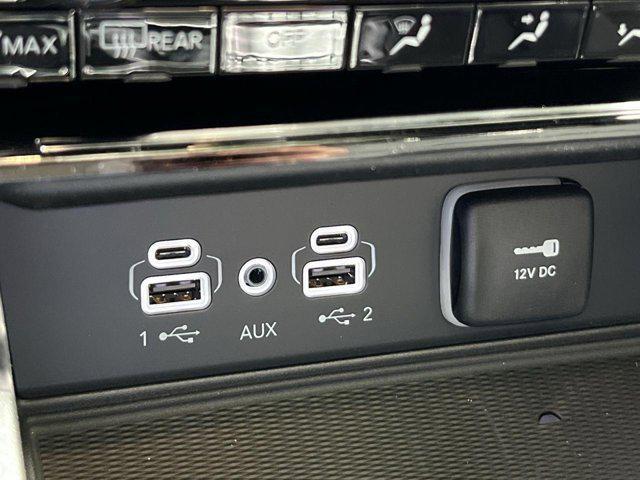 new 2025 Jeep Grand Cherokee car, priced at $38,182