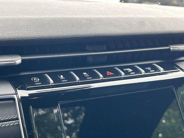 new 2025 Jeep Grand Cherokee car, priced at $38,182