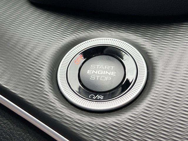 new 2025 Jeep Grand Cherokee car, priced at $38,182