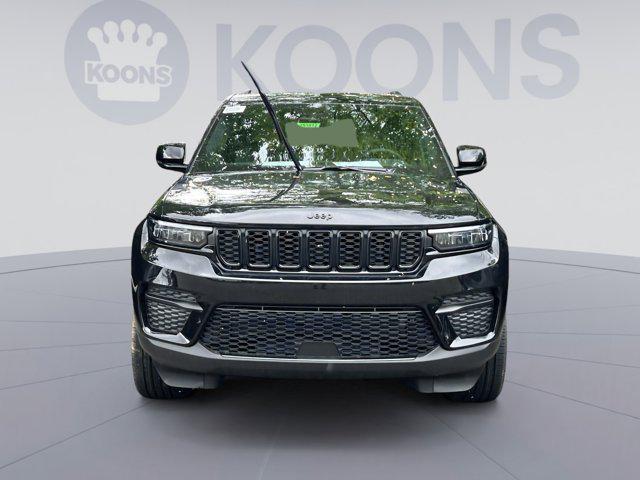 new 2025 Jeep Grand Cherokee car, priced at $38,182