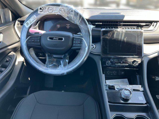 new 2025 Jeep Grand Cherokee L car, priced at $37,439