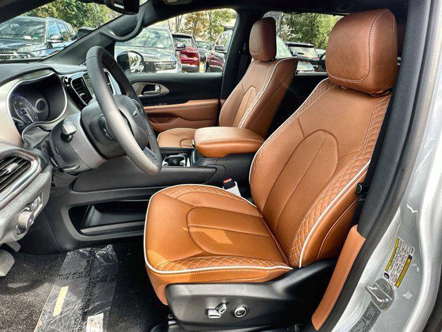 new 2026 Chrysler Pacifica car, priced at $46,698