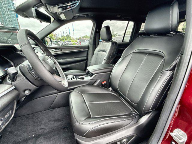 new 2025 Jeep Grand Cherokee car, priced at $43,207