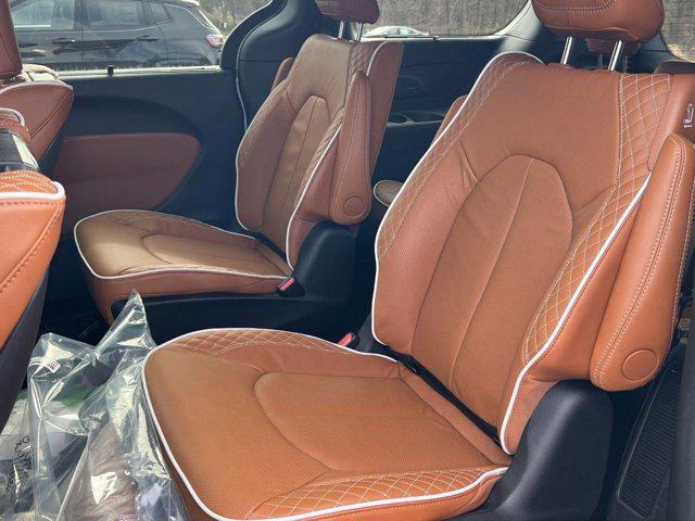 new 2025 Chrysler Pacifica car, priced at $52,679