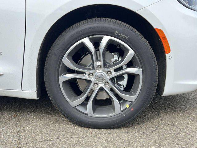 new 2025 Chrysler Pacifica car, priced at $52,679