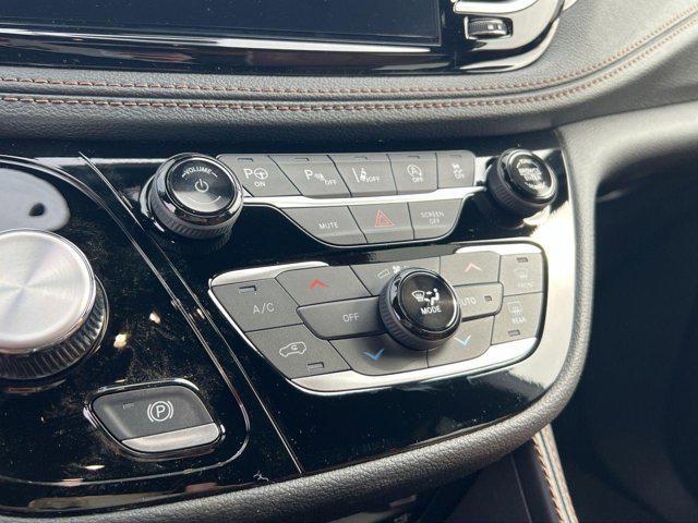 new 2025 Chrysler Pacifica car, priced at $52,679