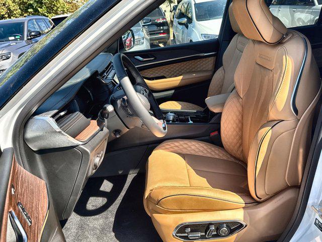 new 2025 Jeep Grand Cherokee car, priced at $53,567