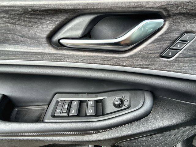 new 2025 Jeep Grand Cherokee car, priced at $43,227