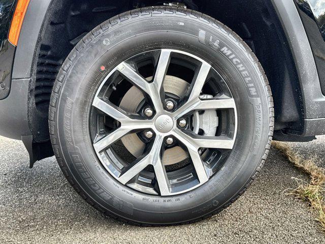 new 2025 Jeep Grand Cherokee car, priced at $43,227