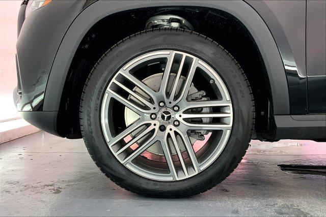 new 2025 Mercedes-Benz GLS 450 car, priced at $93,265