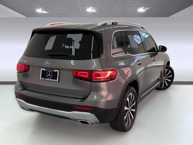 used 2022 Mercedes-Benz GLB 250 car, priced at $28,999