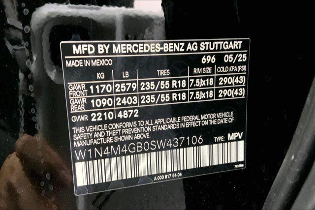 new 2025 Mercedes-Benz GLB 250 car, priced at $47,420
