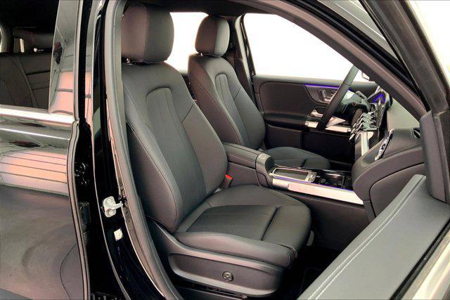 new 2025 Mercedes-Benz GLB 250 car, priced at $47,420