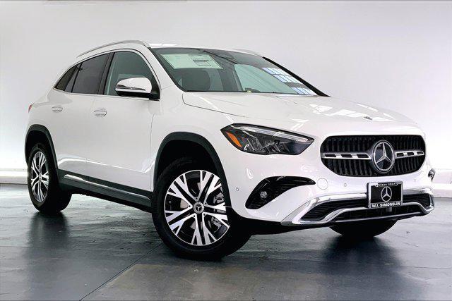 new 2025 Mercedes-Benz GLA 250 car, priced at $44,620