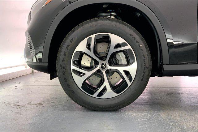 new 2025 Mercedes-Benz GLC 350e car, priced at $65,125