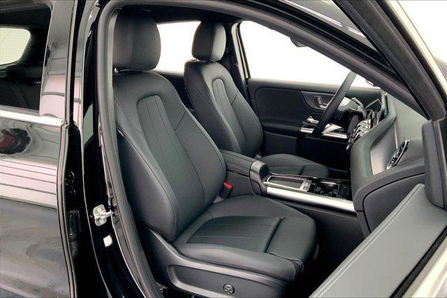 new 2025 Mercedes-Benz GLA 250 car, priced at $42,250