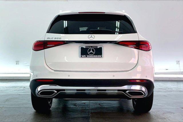 new 2025 Mercedes-Benz GLC 300 car, priced at $52,625