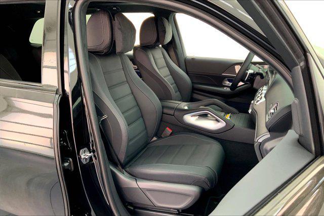 new 2025 Mercedes-Benz GLS 580 car, priced at $121,445