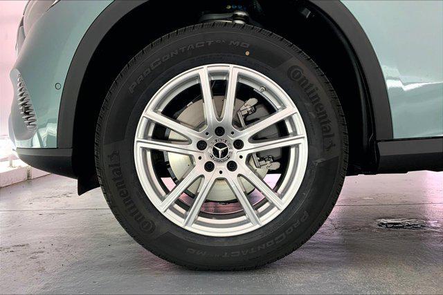new 2025 Mercedes-Benz GLC 300 car, priced at $53,375