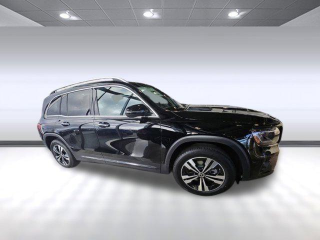 new 2025 Mercedes-Benz GLB 250 car, priced at $50,110
