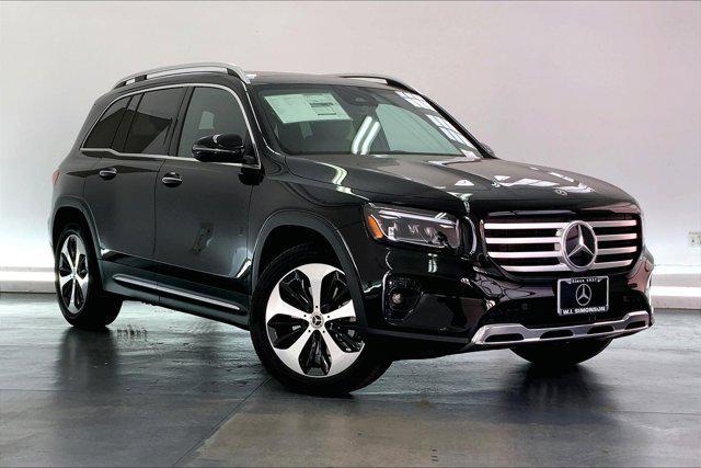 new 2024 Mercedes-Benz GLB 250 car, priced at $51,925