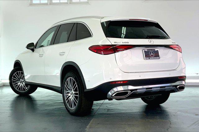 new 2025 Mercedes-Benz GLC 300 car, priced at $54,075