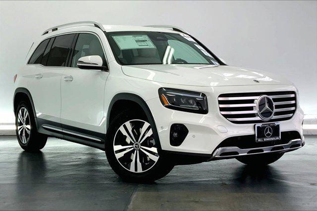 new 2025 Mercedes-Benz GLB 250 car, priced at $47,620