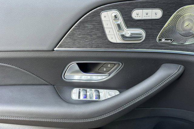 new 2025 Mercedes-Benz GLS 450 car, priced at $110,225