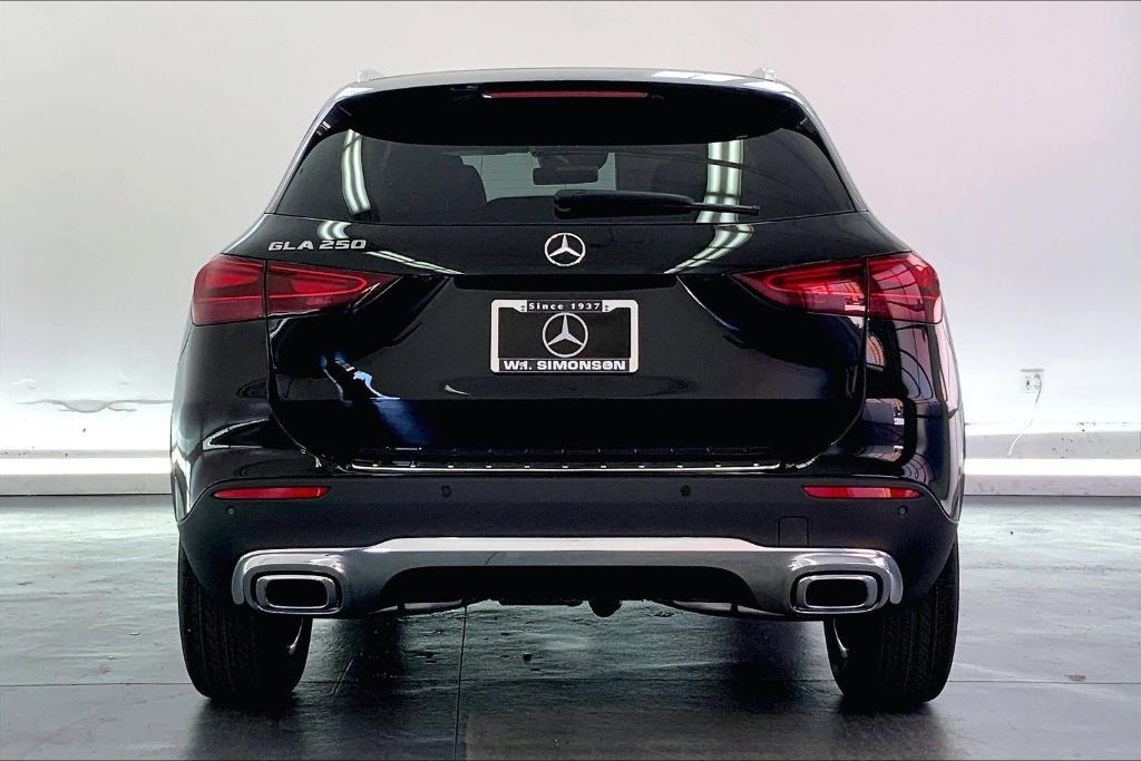 new 2024 Mercedes-Benz GLA 250 car, priced at $44,821