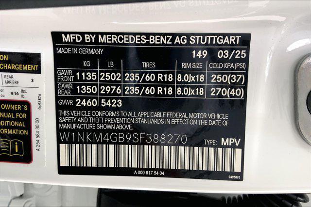 new 2025 Mercedes-Benz GLC 300 car, priced at $52,825