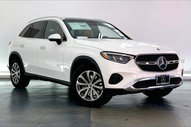 new 2025 Mercedes-Benz GLC 300 car, priced at $52,825