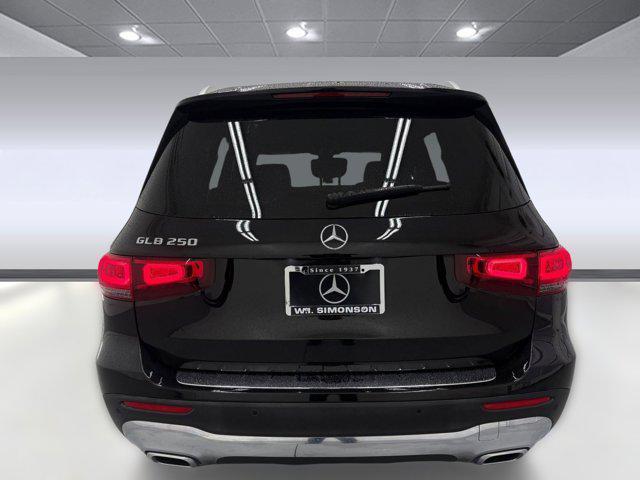 used 2022 Mercedes-Benz GLB 250 car, priced at $25,488