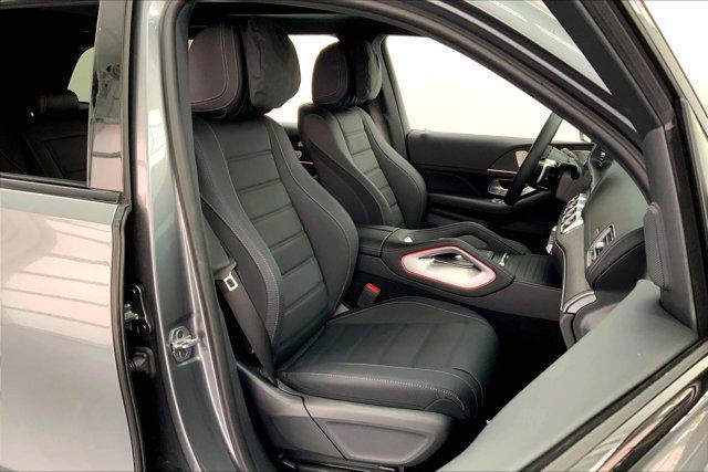 new 2025 Mercedes-Benz GLS 450 car, priced at $98,915