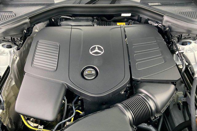 new 2025 Mercedes-Benz GLC 300 car, priced at $54,575