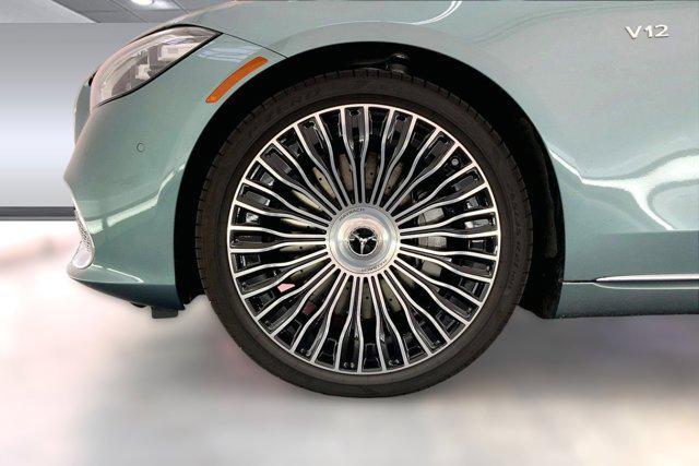 new 2025 Mercedes-Benz Maybach S 680 car, priced at $270,445