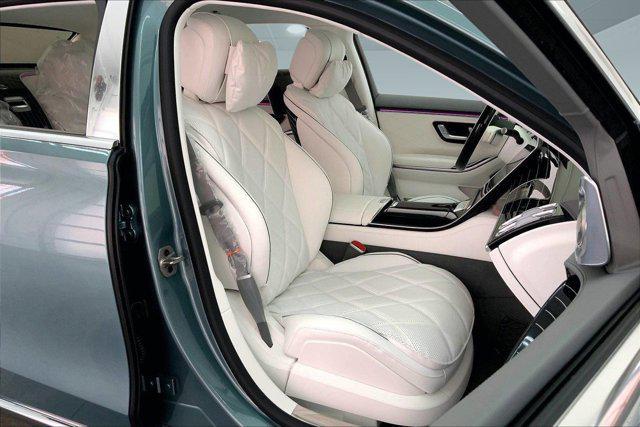 new 2025 Mercedes-Benz Maybach S 680 car, priced at $270,445