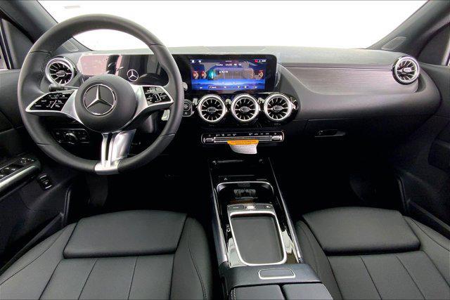 new 2025 Mercedes-Benz GLA 250 car, priced at $45,975