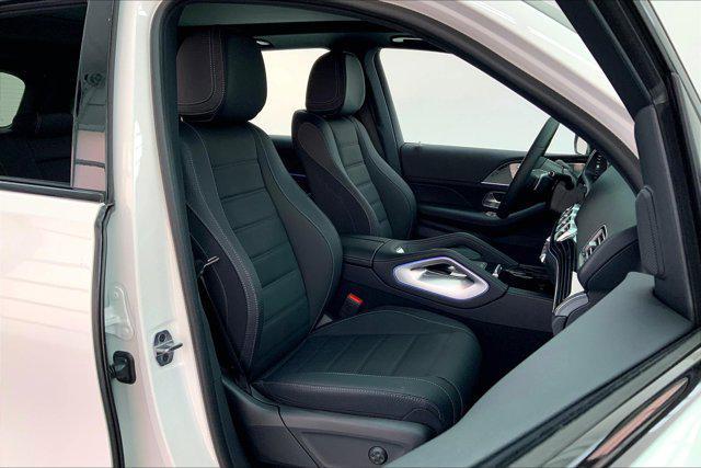 new 2025 Mercedes-Benz GLE 580 car, priced at $95,665
