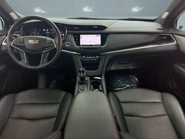 used 2022 Cadillac XT5 car, priced at $31,888