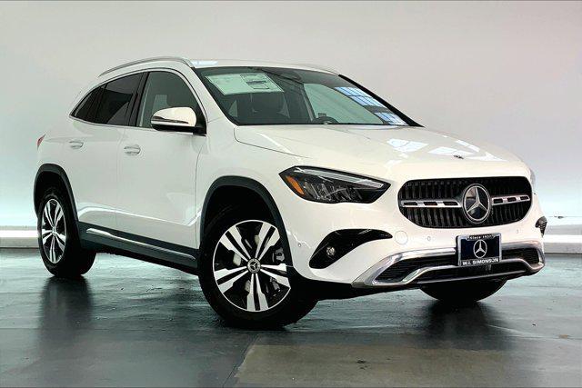 new 2025 Mercedes-Benz GLA 250 car, priced at $44,620